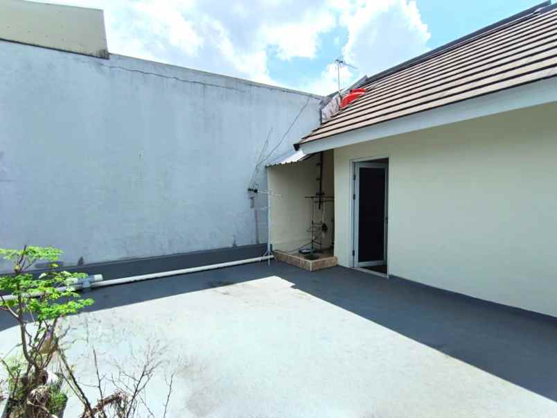 dijual rumah cluster teresta metland