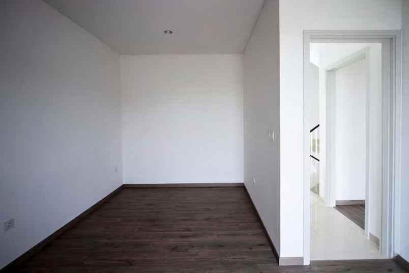 dijual rumah cluster wisteria metland