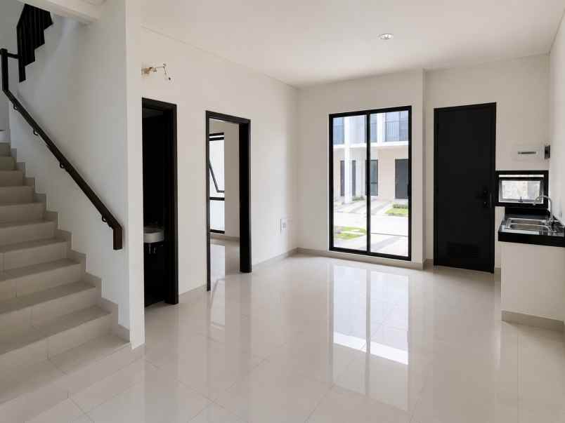dijual rumah cluster wisteria metland