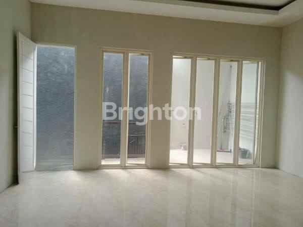 dijual rumah darmo indah selatan