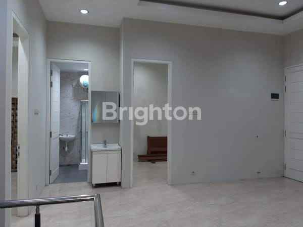 dijual rumah darmo indah selatan