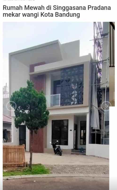 dijual rumah de green grande kel