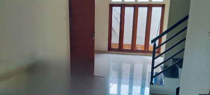 dijual rumah de green grande kel