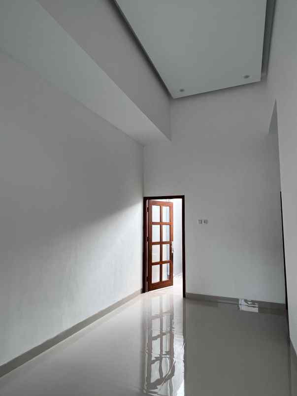 dijual rumah dekat jl imogiri barat