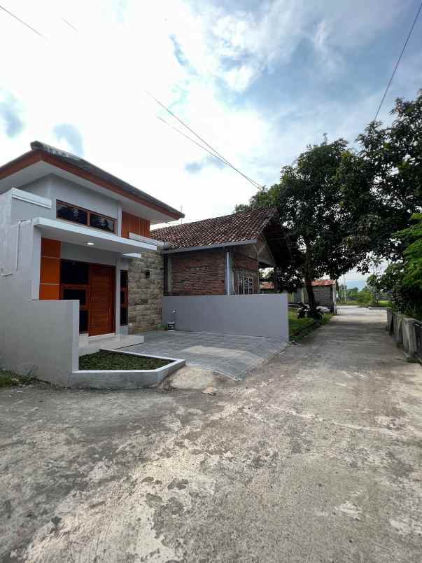 dijual rumah dekat jl imogiri barat