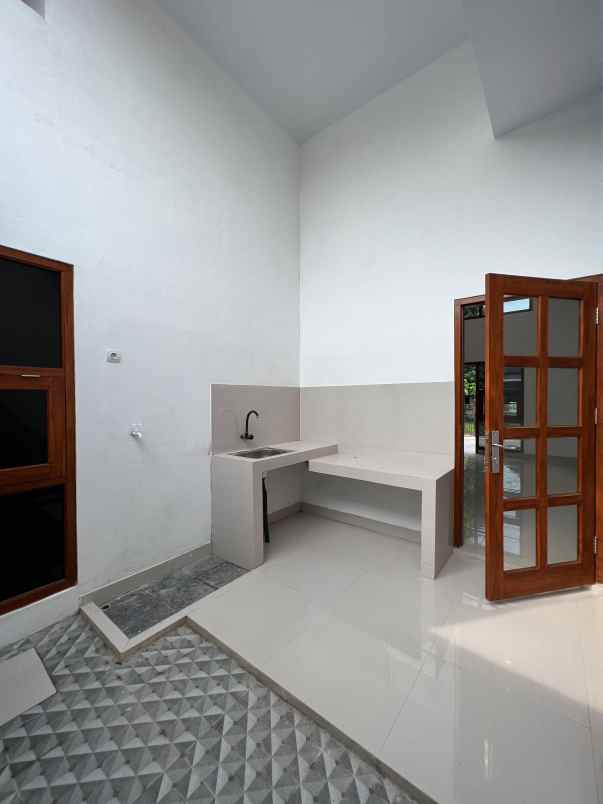 dijual rumah dekat jl imogiri barat