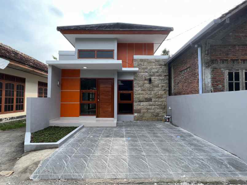 dijual rumah dekat jl imogiri barat