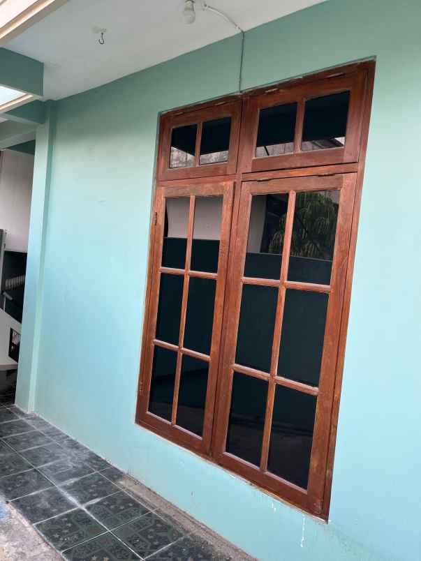 dijual rumah dekat matahari singosaren solo