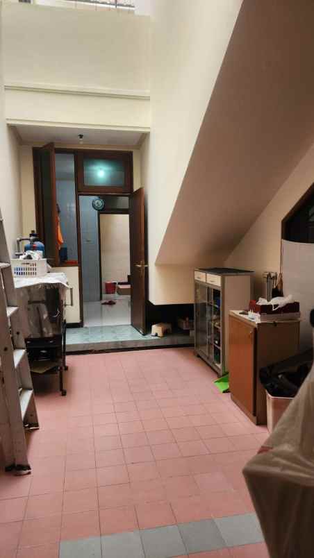 dijual rumah dharmahusada