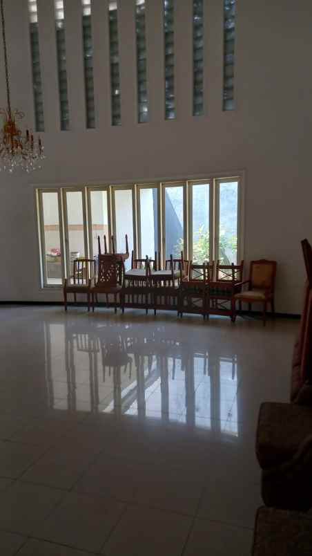 dijual rumah dharmahusada
