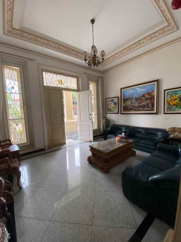 dijual rumah dharmahusada indah barat