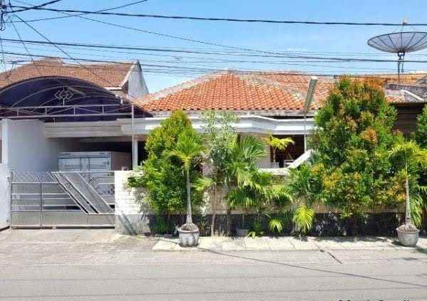 dijual rumah di cipunegara sby