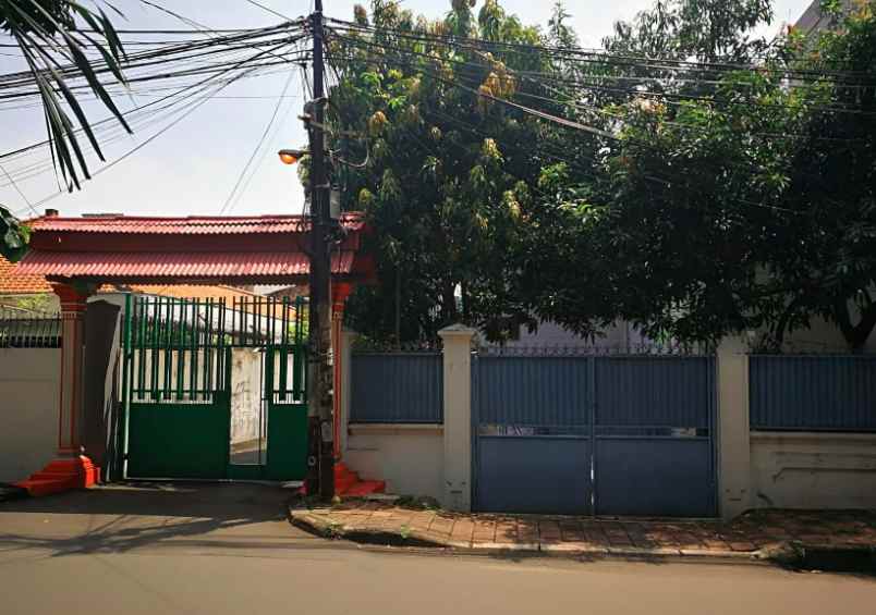 dijual rumah di daerah tanjung duren jakarta barat