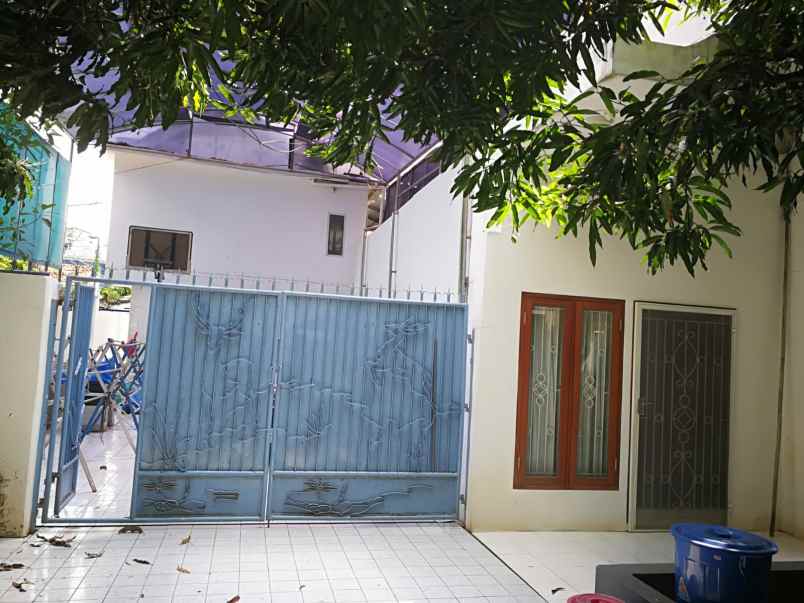 dijual rumah di daerah tanjung duren jakarta barat