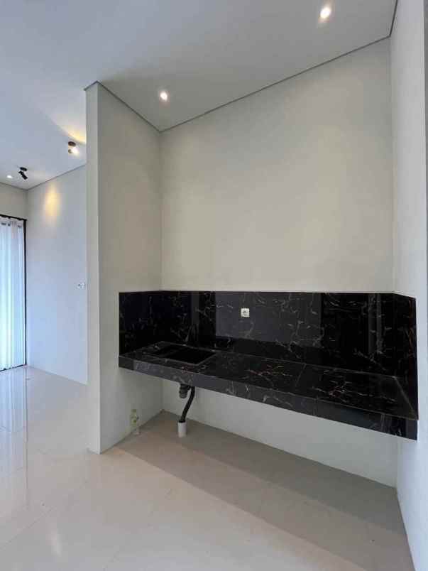 dijual rumah di jln kaliurang sleman yogyakarta