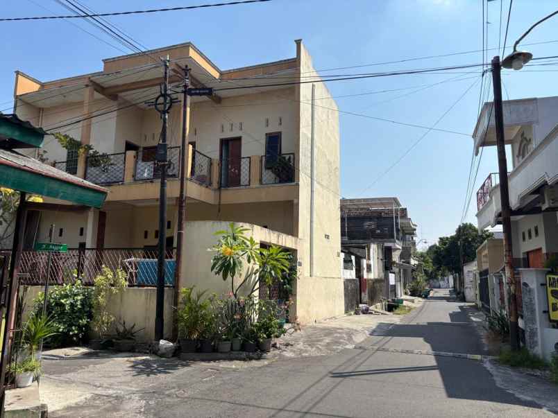 dijual rumah di jongke laweyan solo