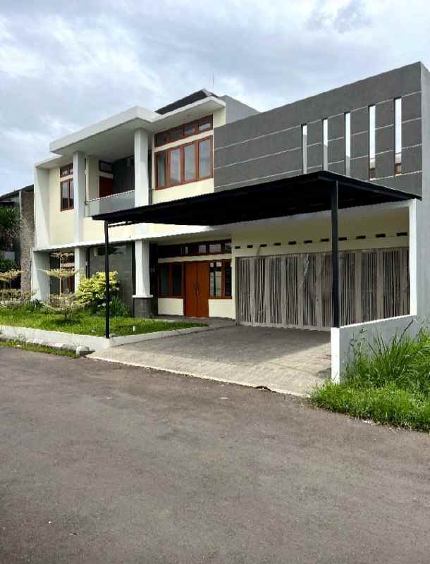 dijual rumah di kiwari residence margahayu