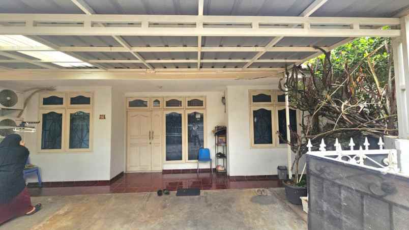 dijual rumah di komplek ptb duren sawit jakarta timur