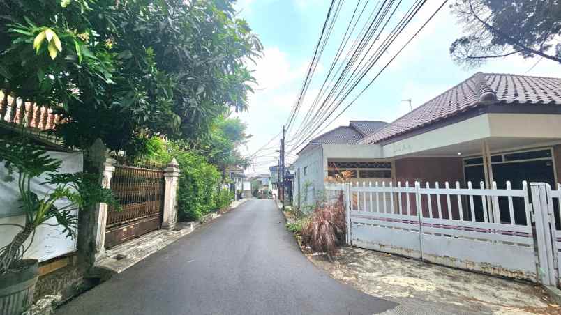 dijual rumah di komplek ptb duren sawit jakarta timur