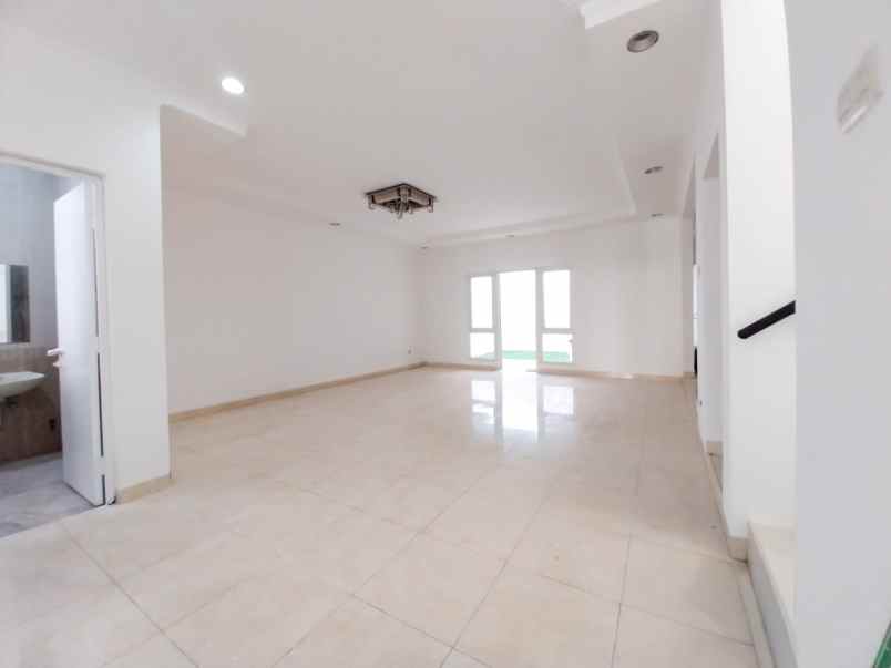 dijual rumah di kota wisata cibubur siap huni dan rapi