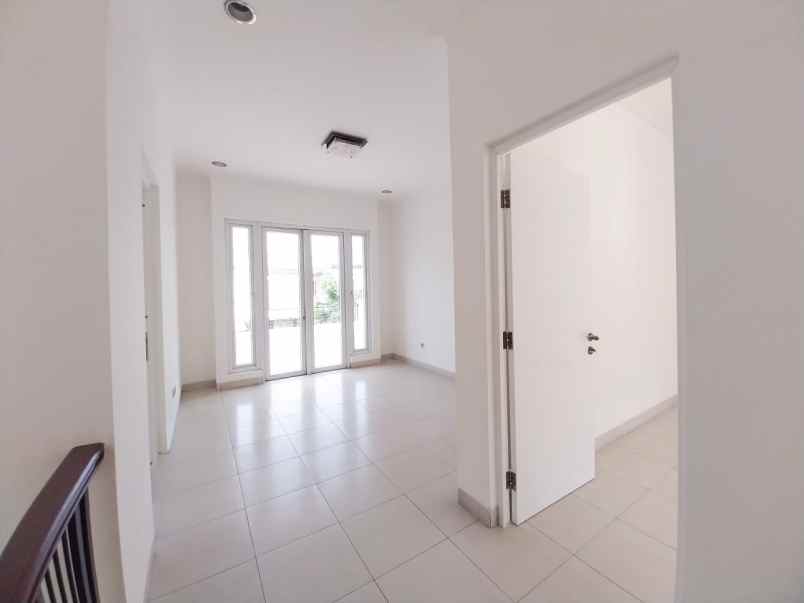 dijual rumah di kota wisata cibubur siap huni dan rapi