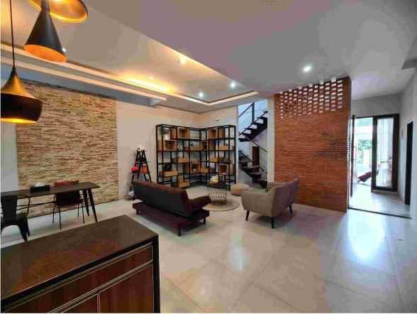 dijual rumah di perumahan cilangkap cipayung jaktim