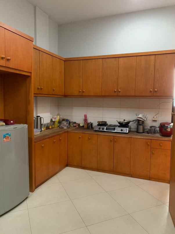 dijual rumah di perumahan cilangkap cipayung jaktim