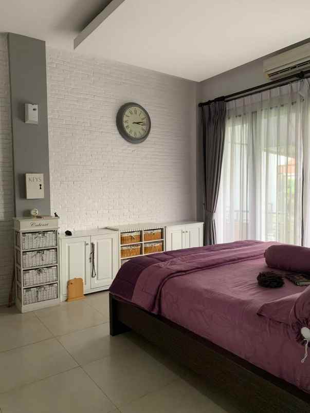 dijual rumah di perumahan cilangkap cipayung jaktim