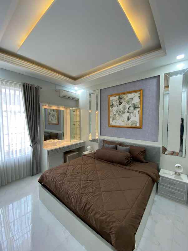 dijual rumah di perumahan cipayung