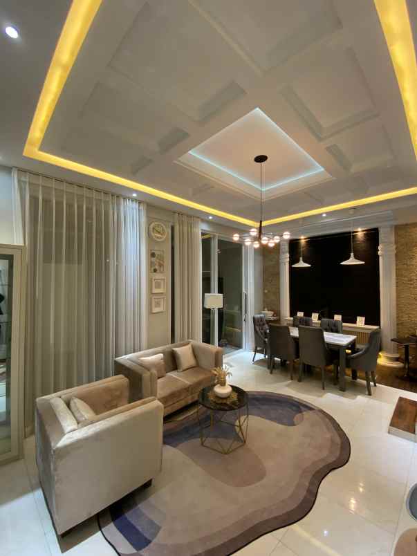 dijual rumah di perumahan cipayung
