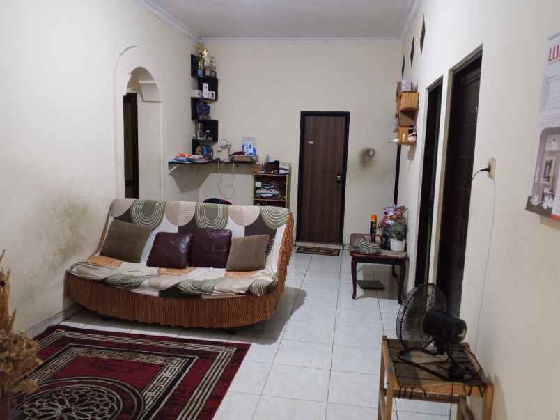 dijual rumah di perumahan poris indah