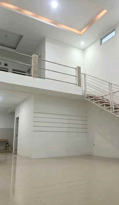 dijual rumah di roro jonggrang manyaran semarang