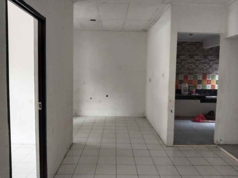 dijual rumah dukuh zamrud