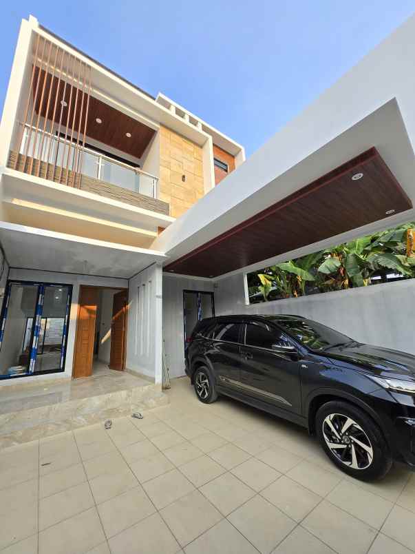 dijual rumah duren sawit