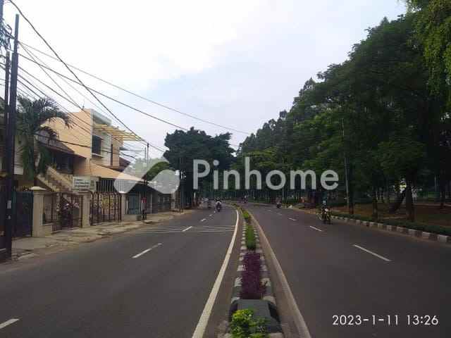 dijual rumah duren sawit