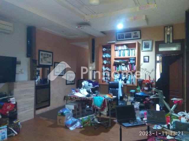 dijual rumah duren sawit