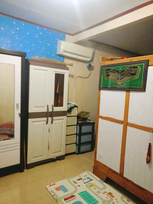 dijual rumah full renovasi taman wisma asri 1