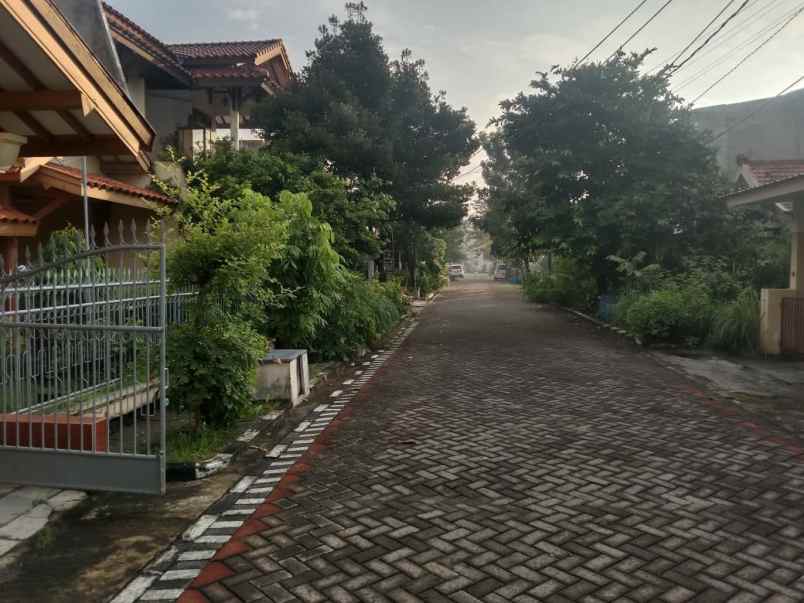 dijual rumah gayung kebonsari