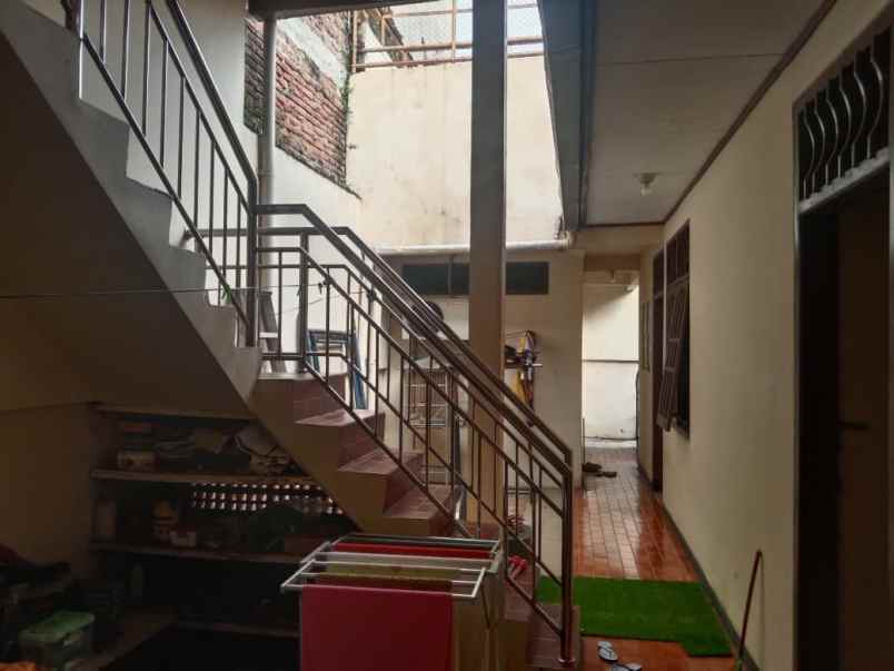 dijual rumah gayung kebonsari