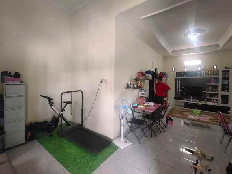dijual rumah gedongkuning