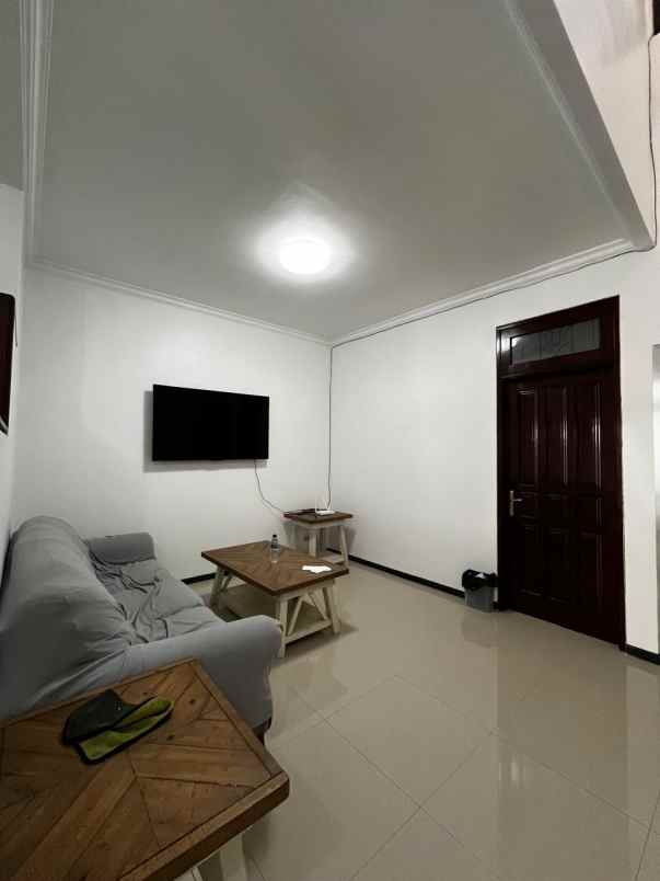 dijual rumah graha famili blok r