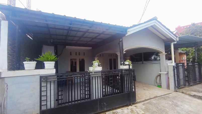 dijual rumah graha harapan indah bumyagara
