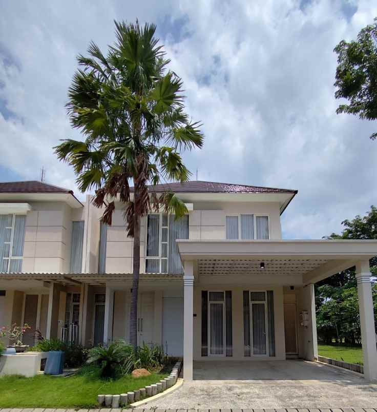 dijual rumah grand island pakuwon city