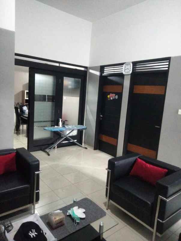 dijual rumah grand sharon residence