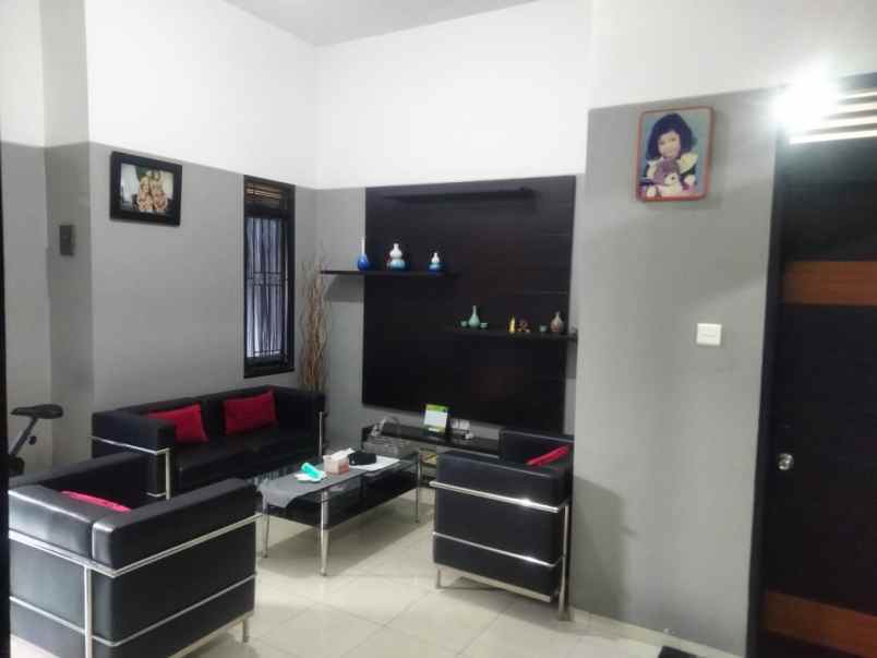 dijual rumah grand sharon residence