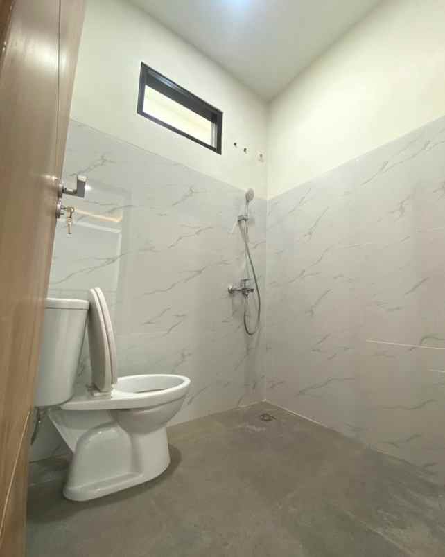 dijual rumah griya cihanjuang