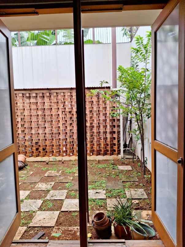 dijual rumah griya loka bsd tangsel