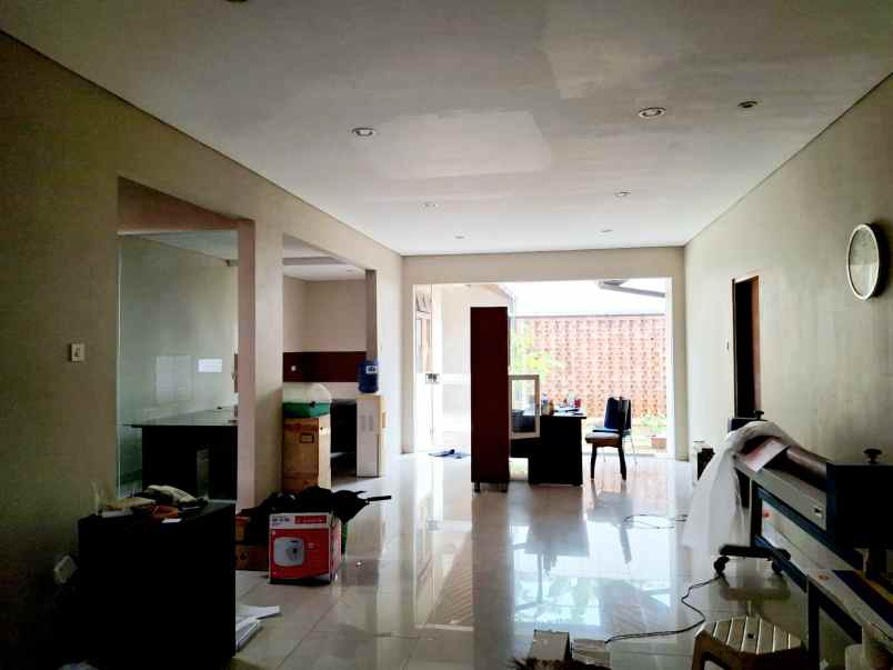 dijual rumah griya loka bsd tangsel