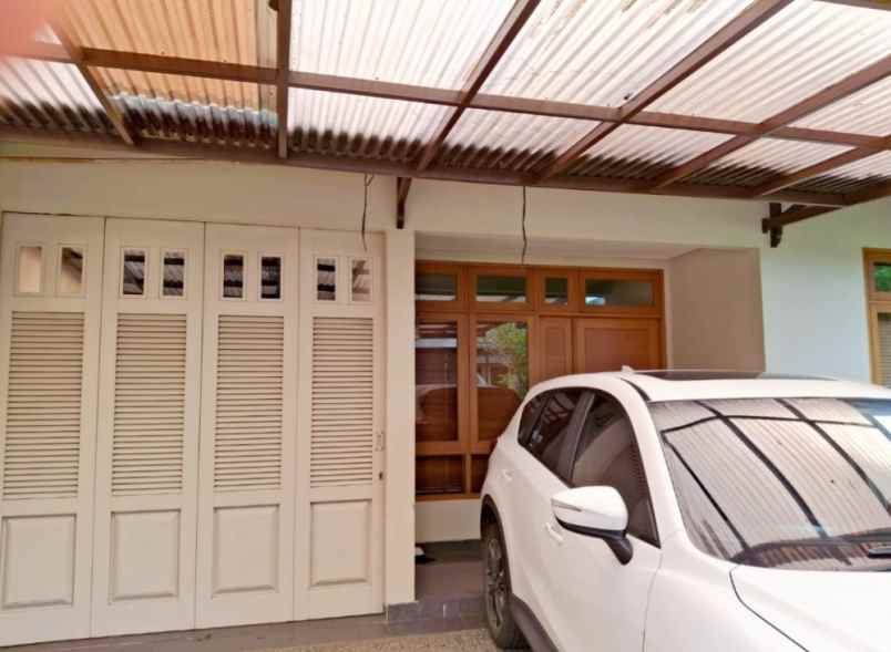 dijual rumah griya loka bsd tangsel