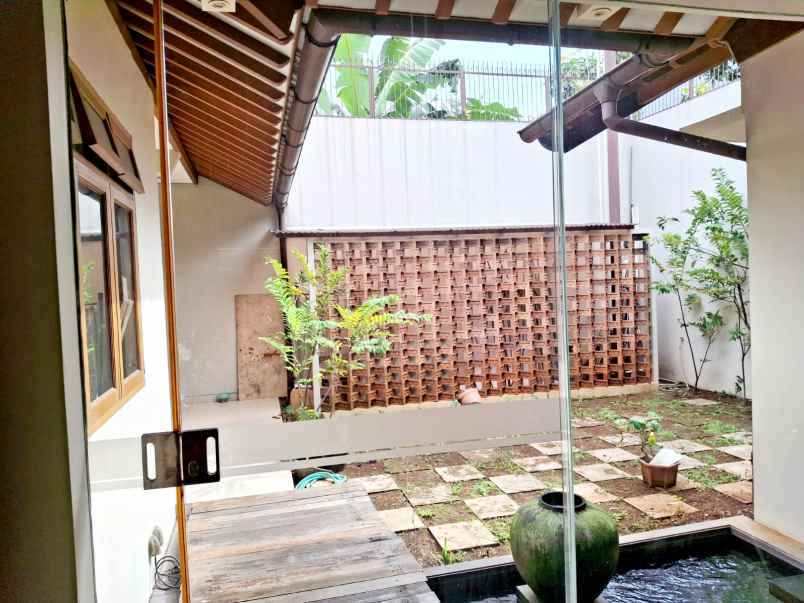 dijual rumah griya loka bsd tangsel